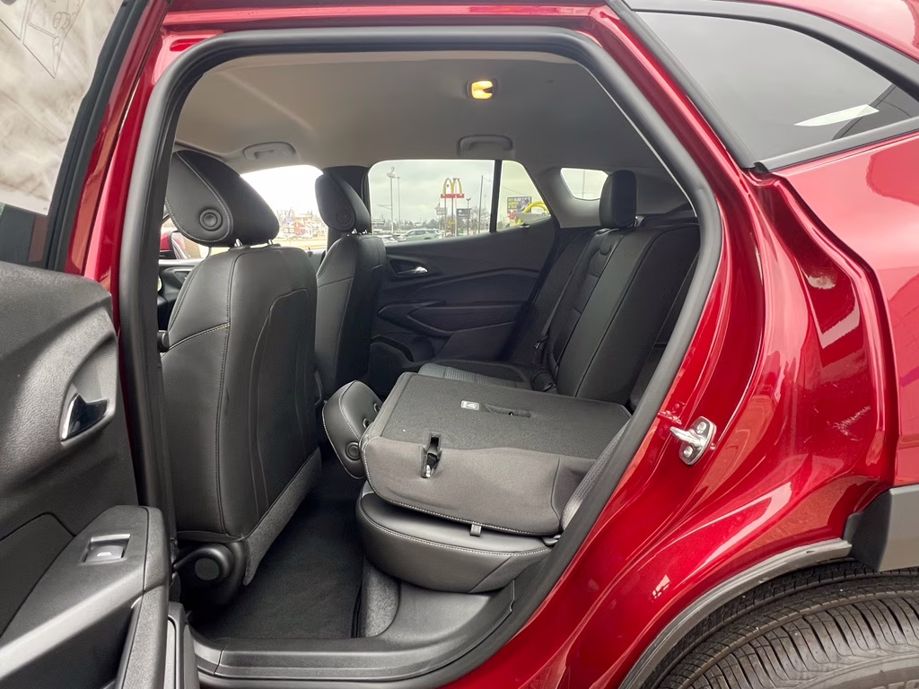 2025 Crimson Metallic Chevrolet Trax LT FWD SUV