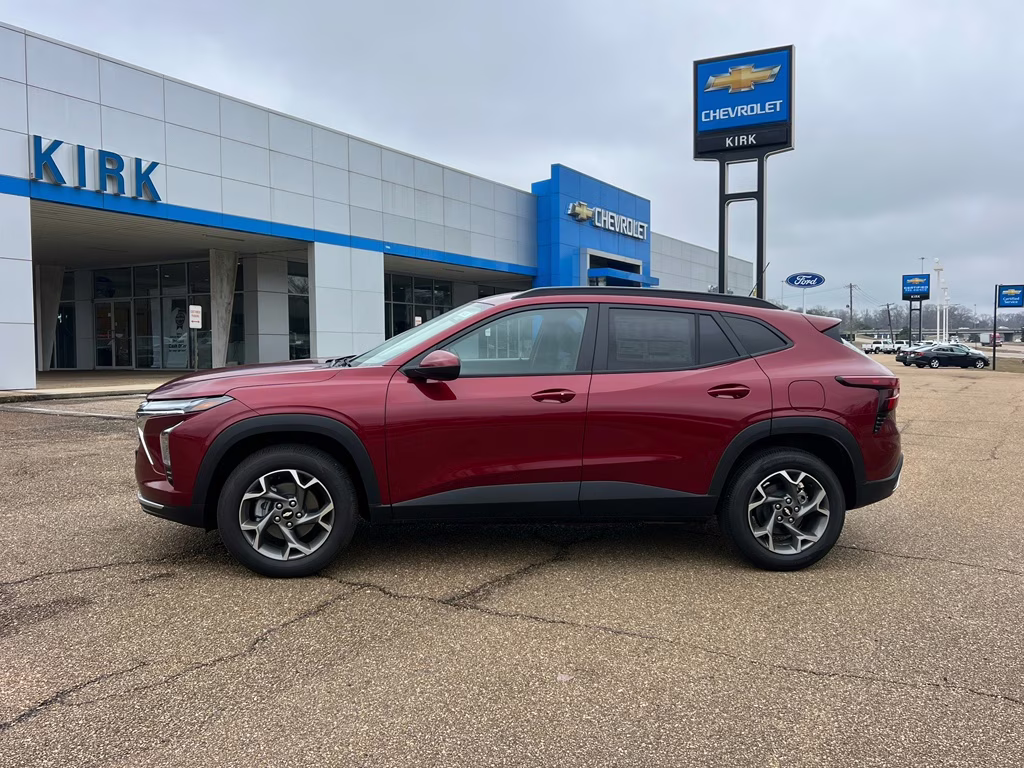 2025 Crimson Metallic Chevrolet Trax LT FWD SUV