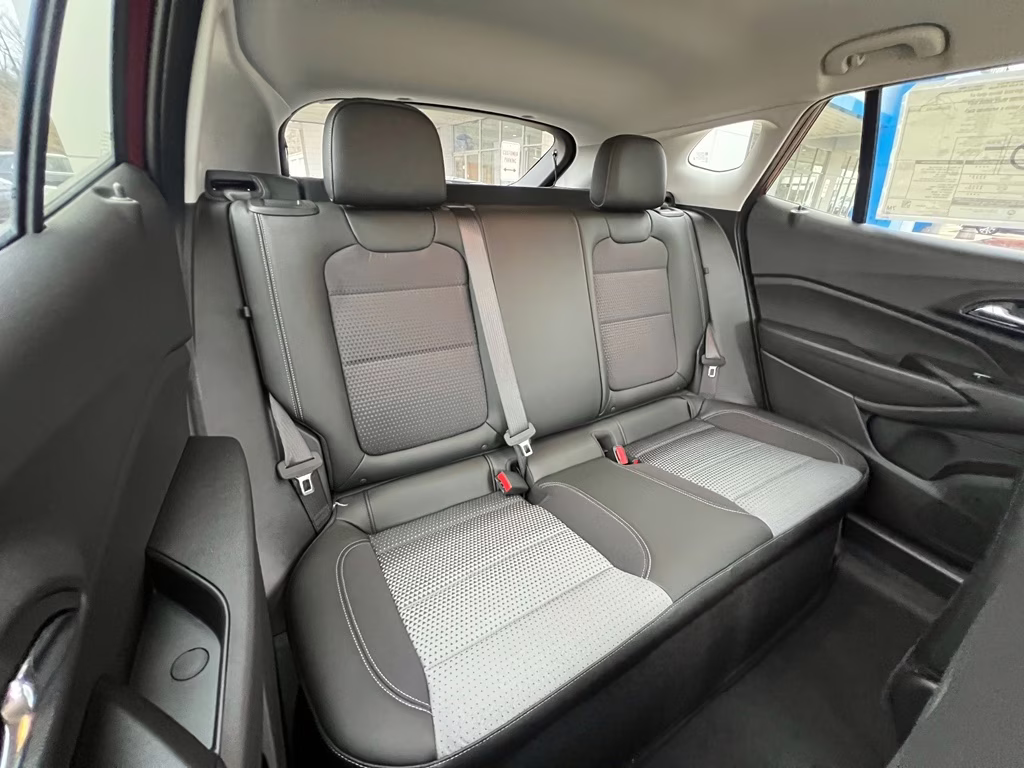 2025 Crimson Metallic Chevrolet Trax LT FWD SUV