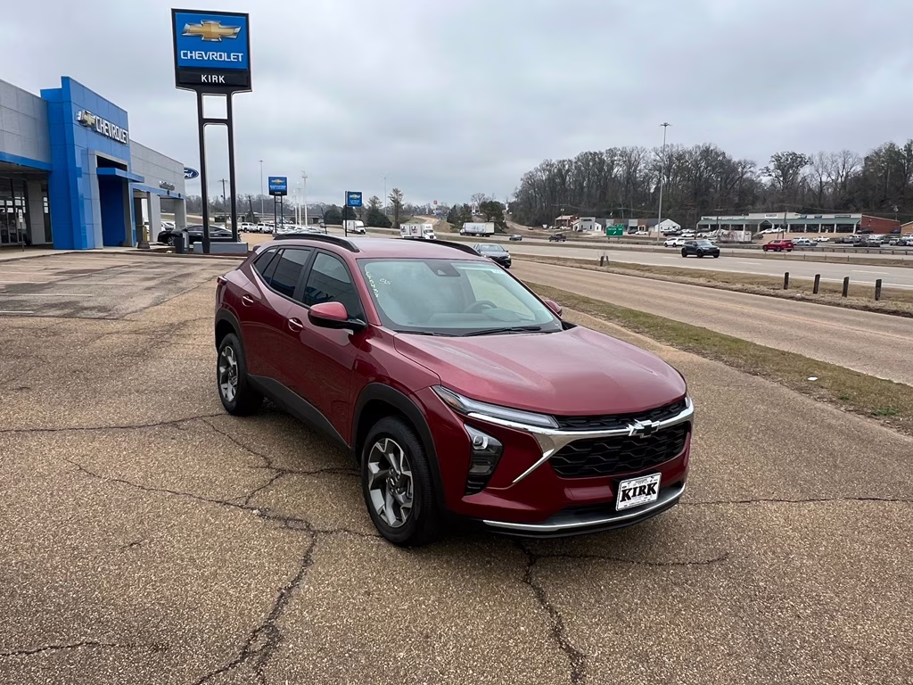 2025 Crimson Metallic Chevrolet Trax LT FWD SUV