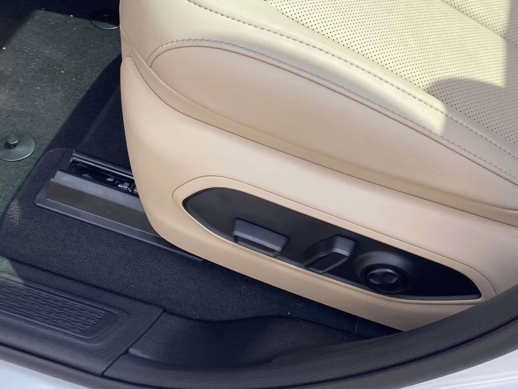 2026 Bright White Clearcoat Jeep Grand Cherokee Limited RWD SUV