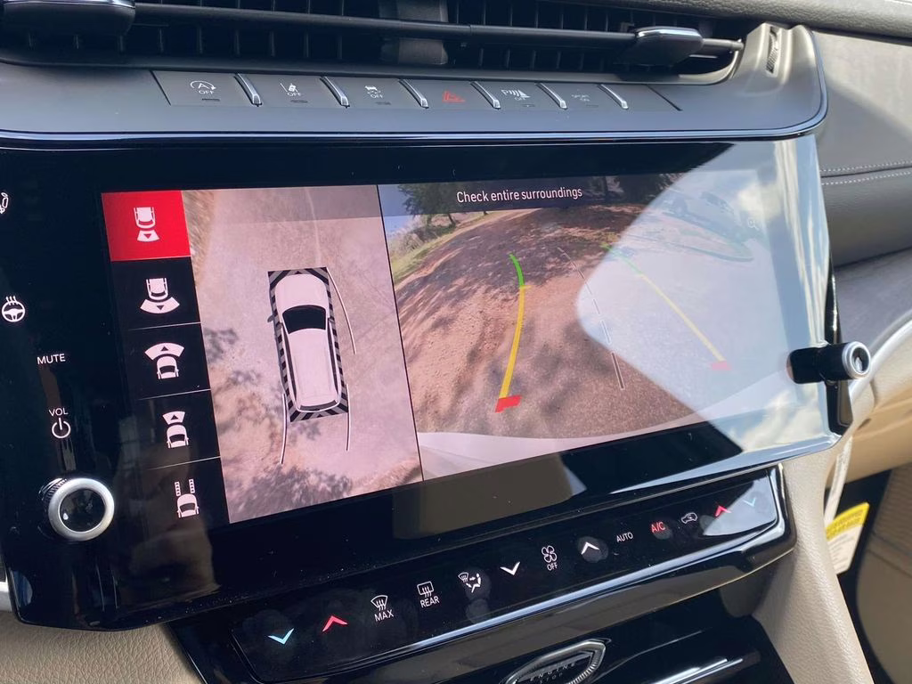 2026 Bright White Clearcoat Jeep Grand Cherokee Limited RWD SUV