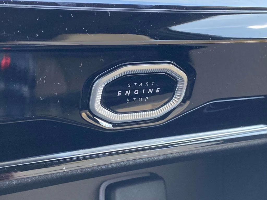 2026 Bright White Clearcoat Jeep Grand Cherokee Limited RWD SUV