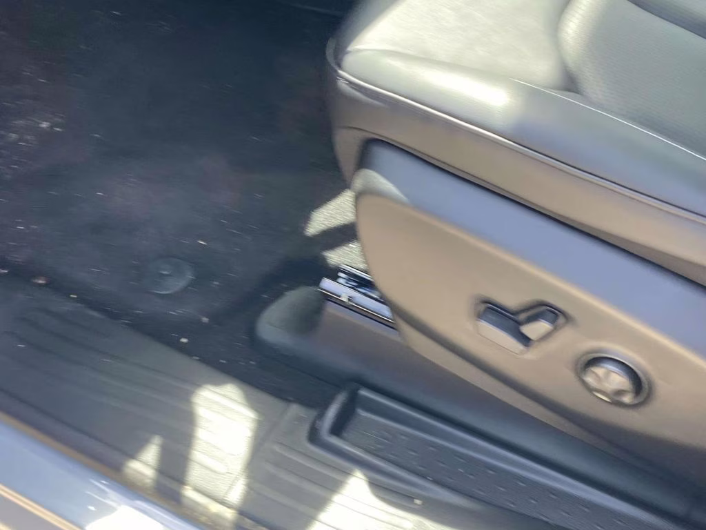 2026 Silver Mist Clearcoat Chrysler Pacifica Select FWD Van