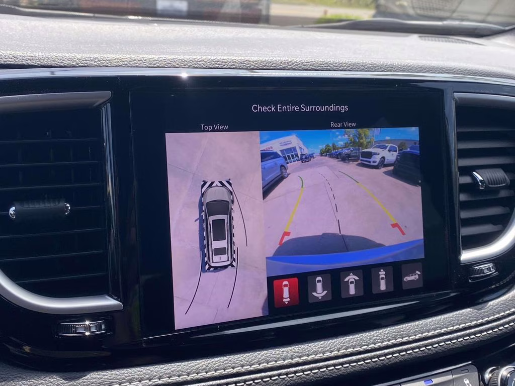 2026 Silver Mist Clearcoat Chrysler Pacifica Select FWD Van