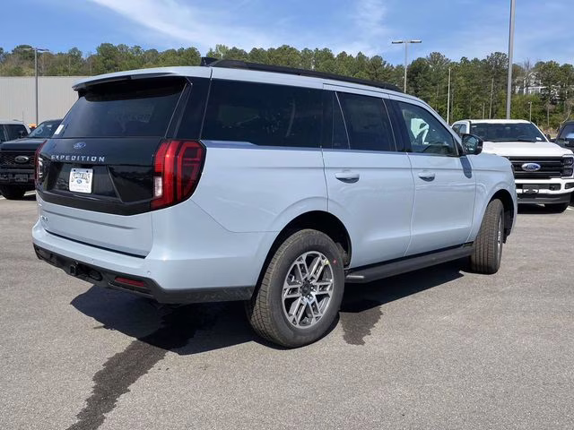 2026 Gray Metallic Ford Expedition Active RWD SUV