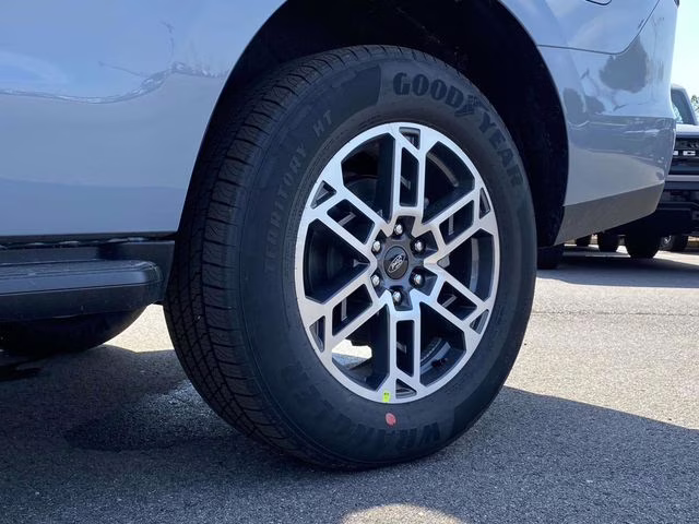 2026 Gray Metallic Ford Expedition Active RWD SUV