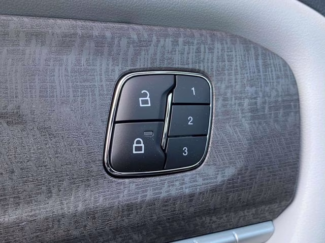 2026 Black Metallic Ford Explorer Platinum 4X4 SUV