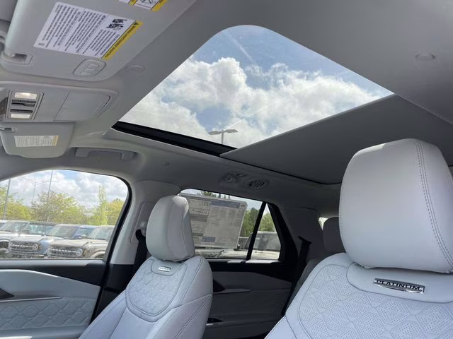 2026 White Metallic Ford Explorer Platinum 4X4 SUV