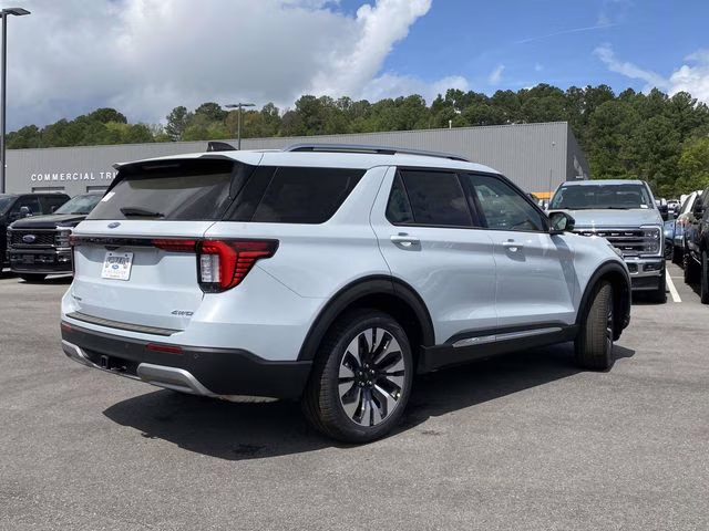 2026 White Metallic Ford Explorer Platinum 4X4 SUV