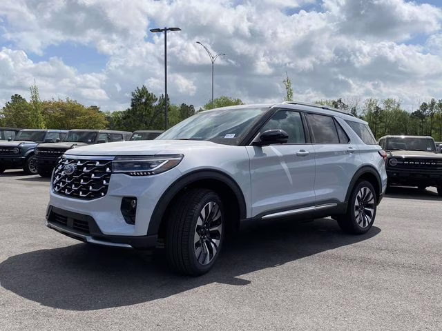 2026 White Metallic Ford Explorer Platinum 4X4 SUV