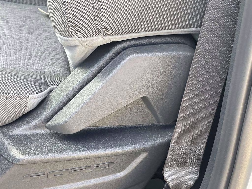 2026 Avalanche Ford Super Duty F-250 SRW XL 4X4 Truck