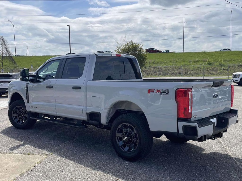 2026 Avalanche Ford Super Duty F-250 SRW XL 4X4 Truck