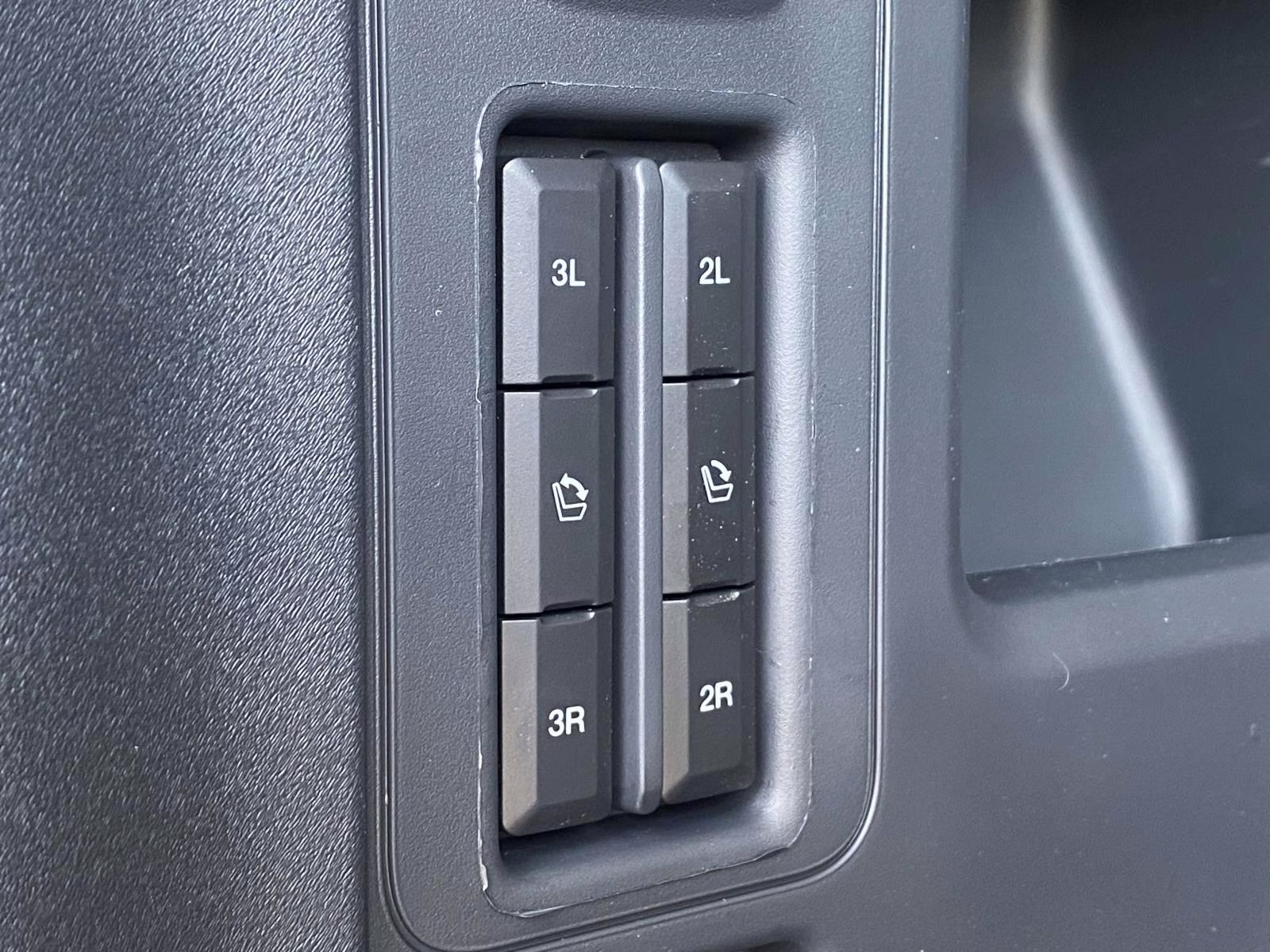 2026 Gray Metallic Ford Expedition Active RWD SUV