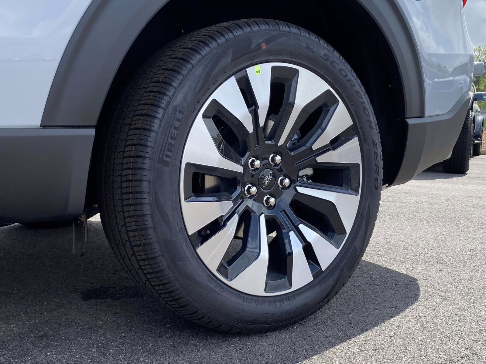 2026 White Metallic Ford Explorer Platinum 4X4 SUV