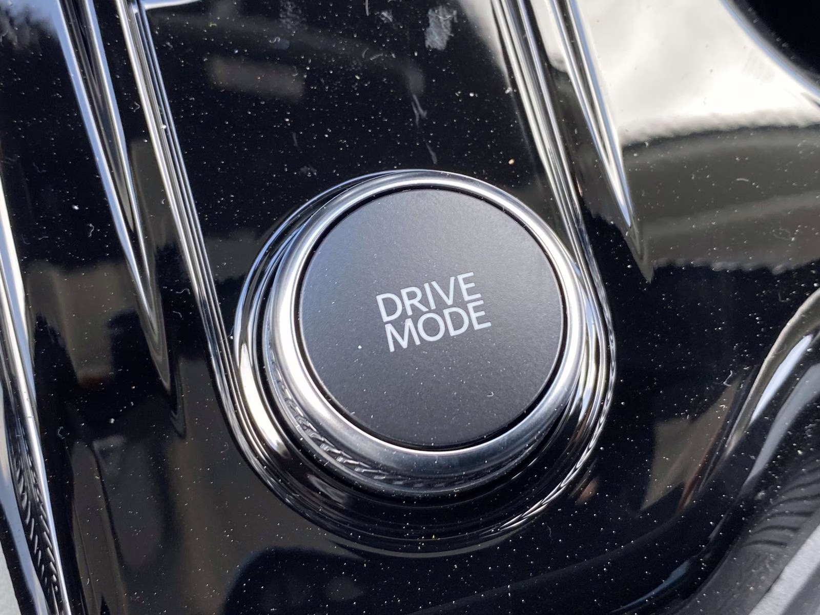 2026 White Metallic Ford Explorer Platinum 4X4 SUV