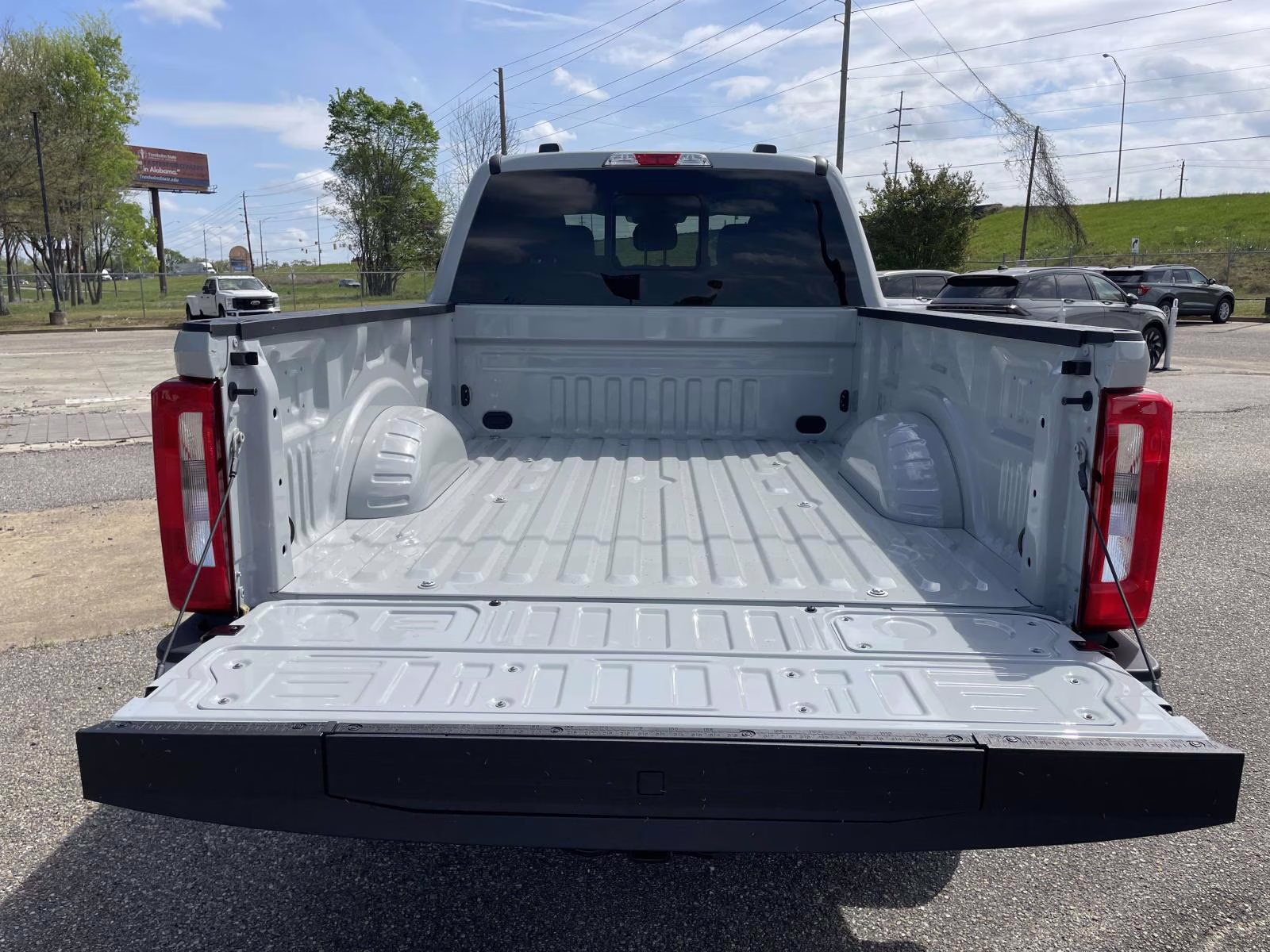 2026 Avalanche Ford Super Duty F-250 SRW XL 4X4 Truck