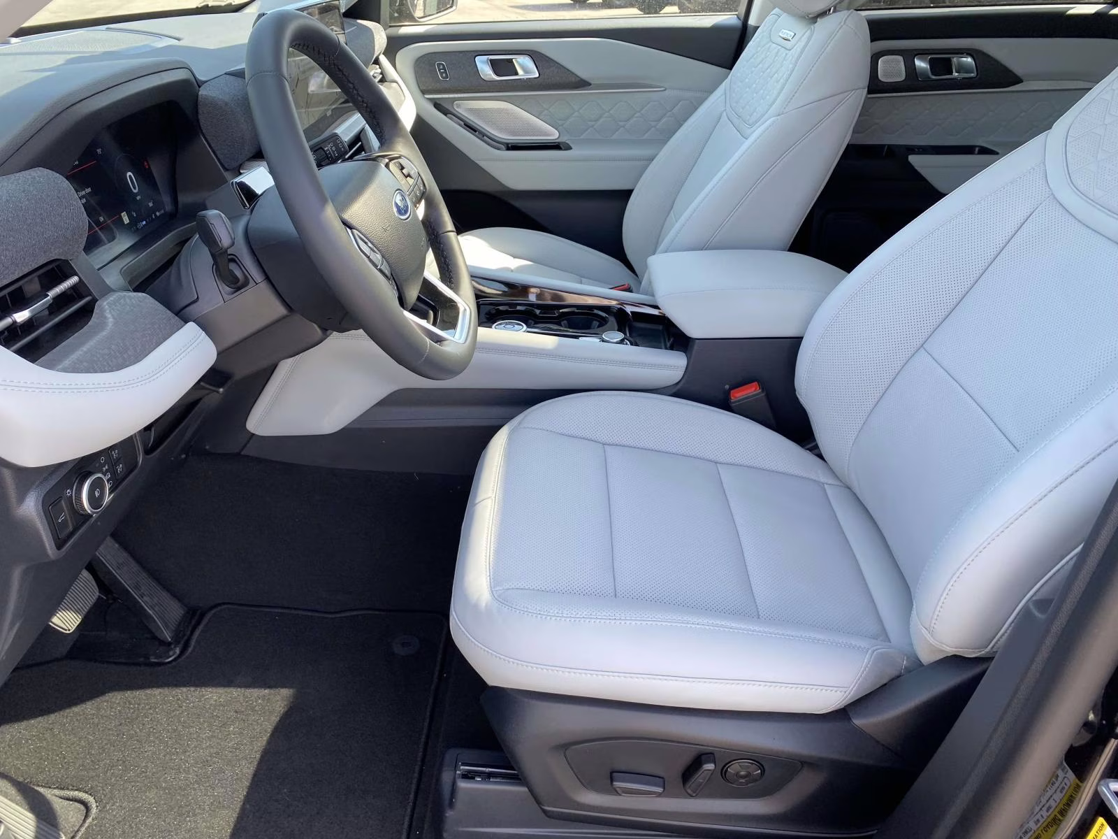 2026 Black Metallic Ford Explorer Platinum 4X4 SUV