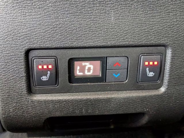 2022 White Mitsubishi Outlander SEL 4X4 SUV