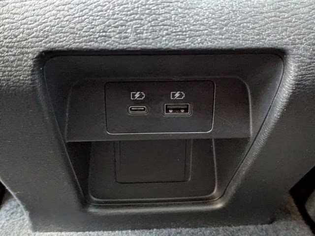 2022 White Mitsubishi Outlander SEL 4X4 SUV