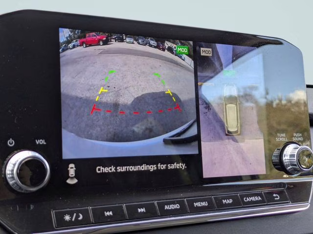 2022 White Mitsubishi Outlander SEL 4X4 SUV