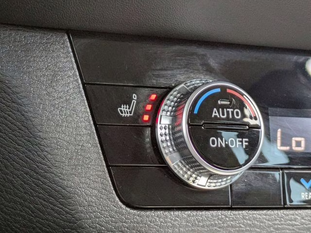 2022 White Mitsubishi Outlander SEL 4X4 SUV