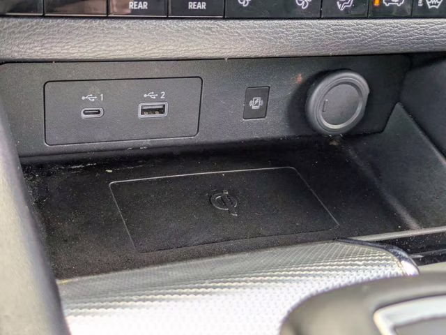 2022 White Mitsubishi Outlander SEL 4X4 SUV