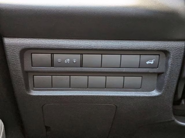 2022 White Mitsubishi Outlander SEL 4X4 SUV