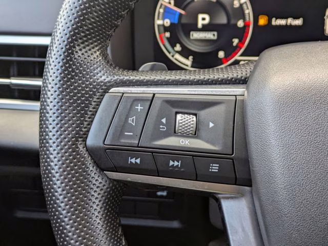 2022 White Mitsubishi Outlander SEL 4X4 SUV