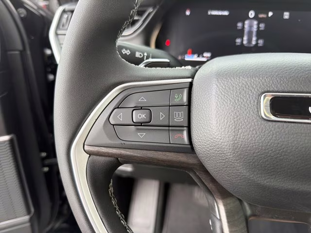 2026 Diamond Black Crystal Pearlcoat Jeep Grand Cherokee Limited 4X4 SUV