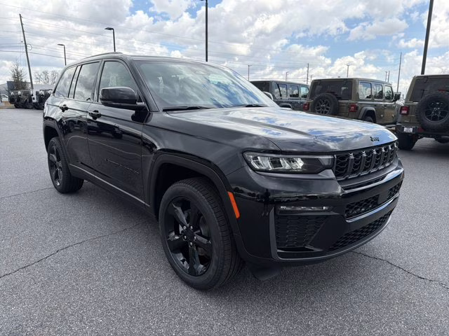 2026 Diamond Black Crystal Pearlcoat Jeep Grand Cherokee Limited 4X4 SUV