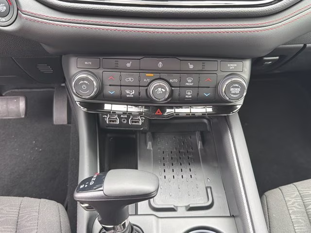 2026 DB Black Clearcoat Dodge Durango GT HEMI V8 AWD SUV