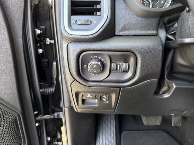 2026 Diamond Black Crystal Pearlcoat Ram 1500 Big Horn 4X4 Truck