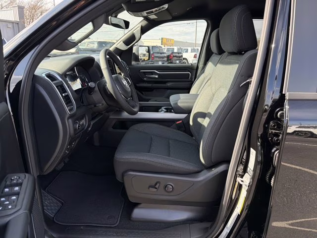 2026 Diamond Black Crystal Pearlcoat Ram 1500 Big Horn 4X4 Truck