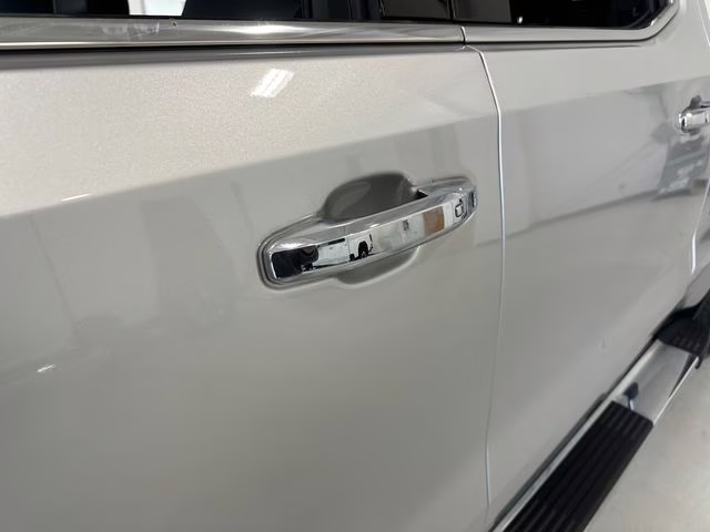 2020 Quicksilver Metallic GMC Sierra 1500 SLT 4X4 Truck