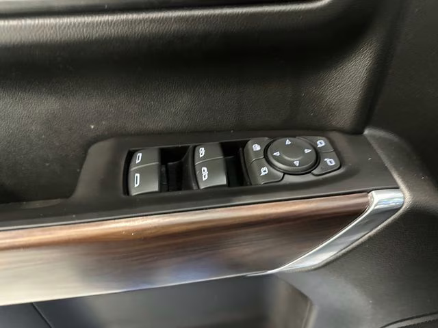 2020 Quicksilver Metallic GMC Sierra 1500 SLT 4X4 Truck