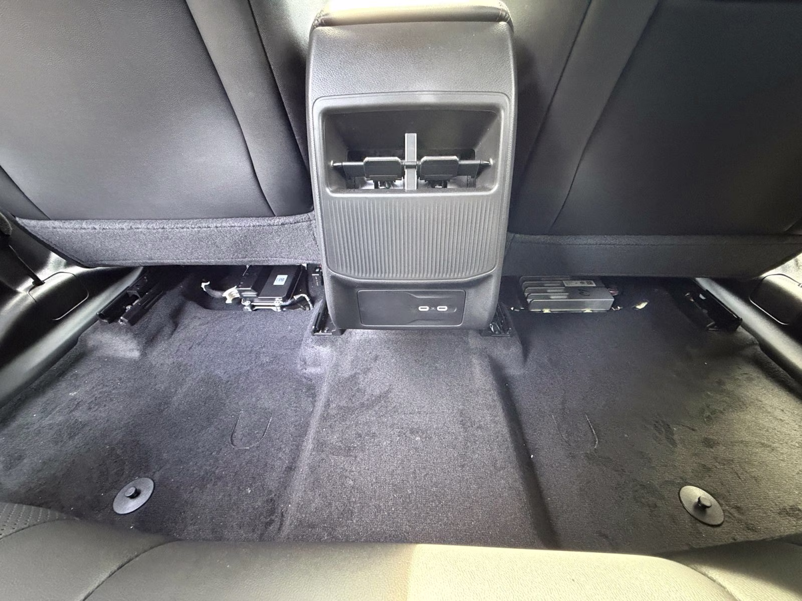 2026 Silver Zynith Clearcoat Jeep Cherokee Limited 4X4 SUV