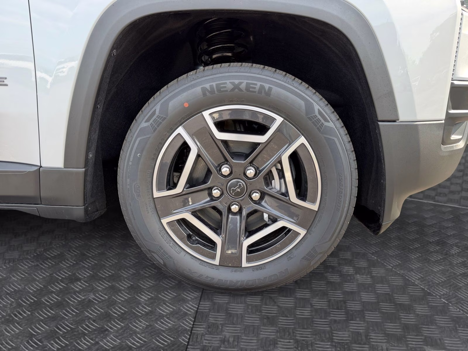 2026 Silver Zynith Clearcoat Jeep Cherokee Limited 4X4 SUV