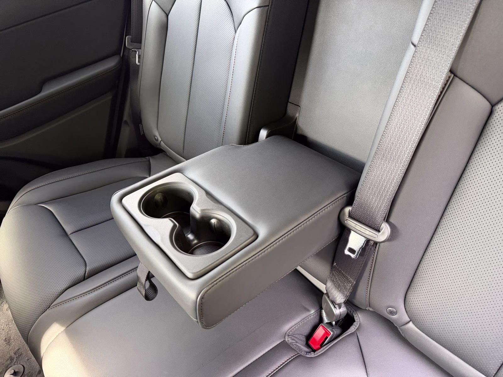 2026 Silver Zynith Clearcoat Jeep Cherokee Limited 4X4 SUV