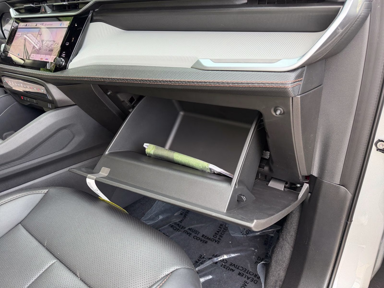 2026 Silver Zynith Clearcoat Jeep Cherokee Limited 4X4 SUV