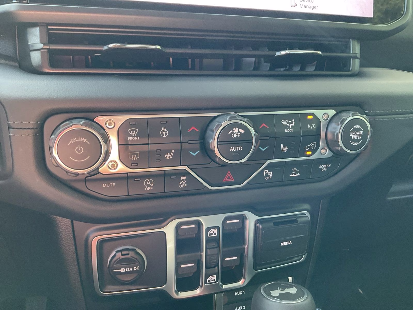 2026 Hydro Blue Pearl Coat Jeep Wrangler Sahara 4X4 SUV