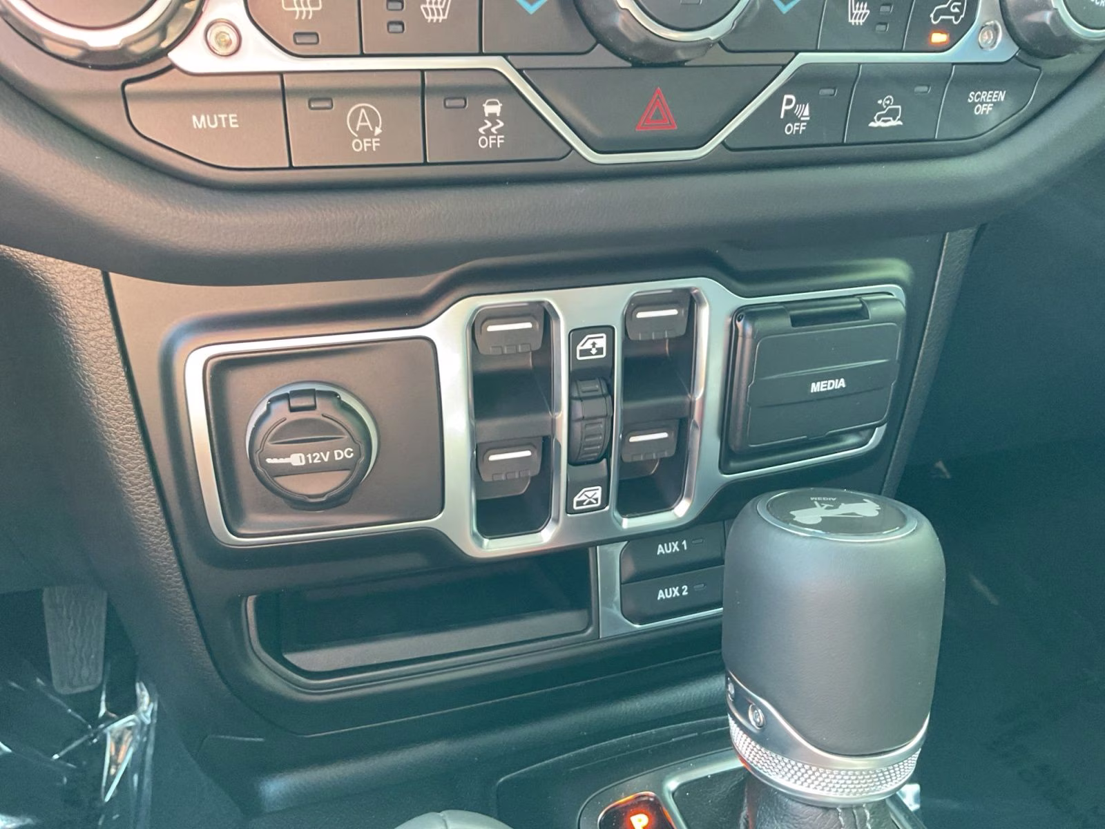 2026 Hydro Blue Pearl Coat Jeep Wrangler Sahara 4X4 SUV