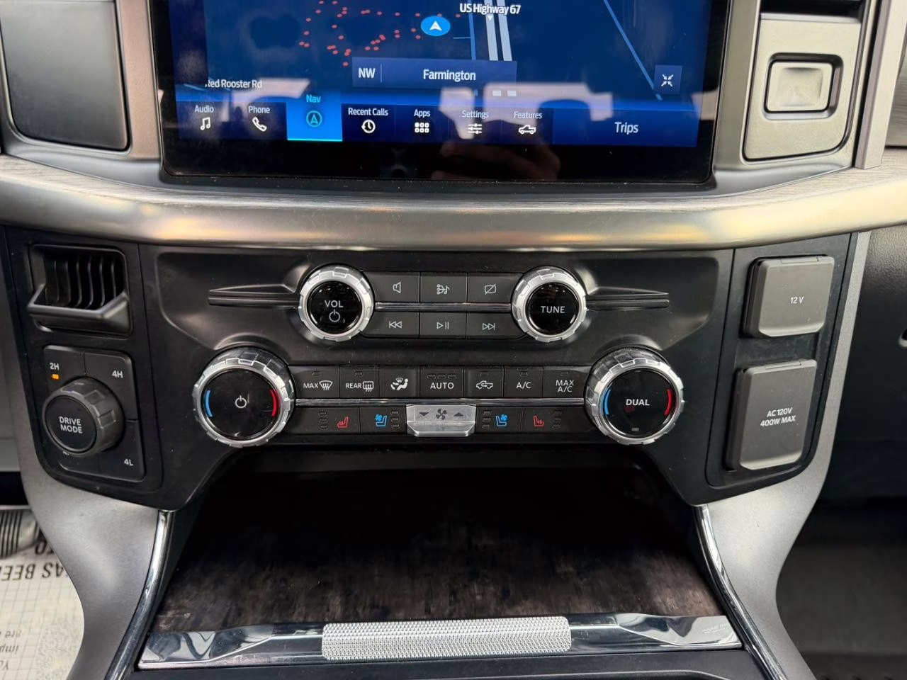 2023 Hot Pepper Red Metallic Tinted Clearcoat Ford F-150 Lariat 4X4 Truck