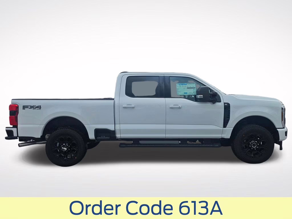 2026 Oxford White Ford Super Duty F-350 SRW XLT 4X4 Truck