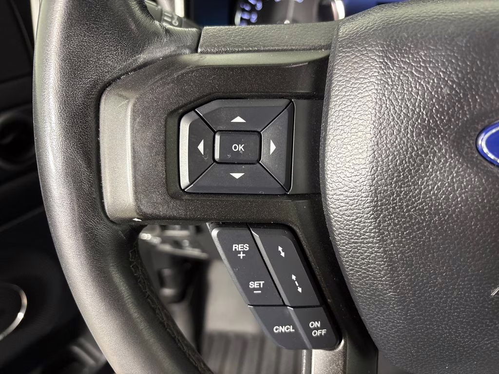 2019 White Platinum Clearcoat Metallic Ford Expedition Limited RWD SUV