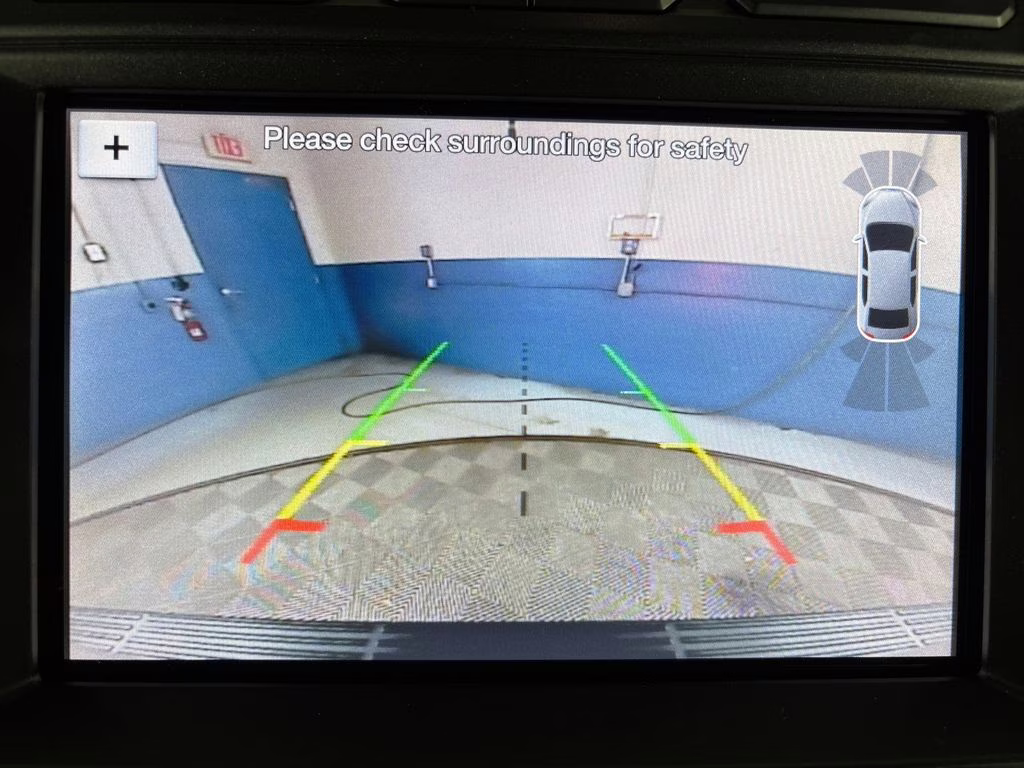 2019 White Platinum Clearcoat Metallic Ford Expedition Limited RWD SUV