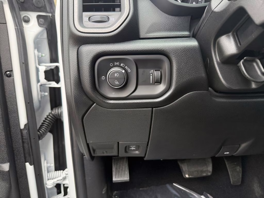 2026 Bright White Clearcoat Ram 2500 Tradesman 4X4 Truck