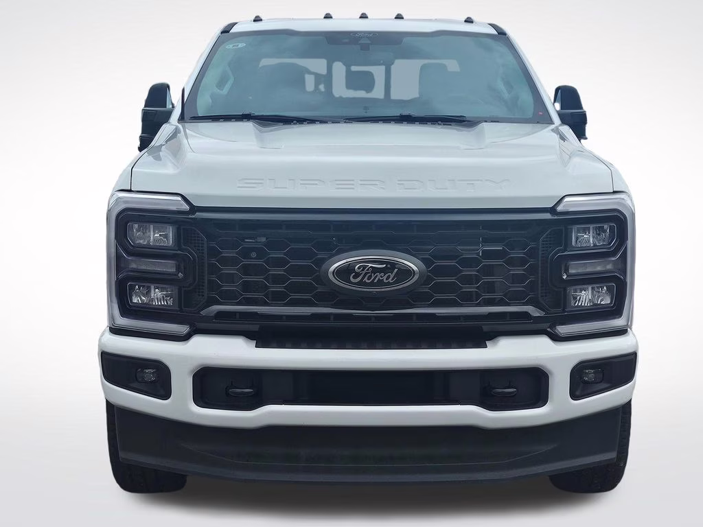 2026 Oxford White Ford Super Duty F-350 SRW XLT 4X4 Truck
