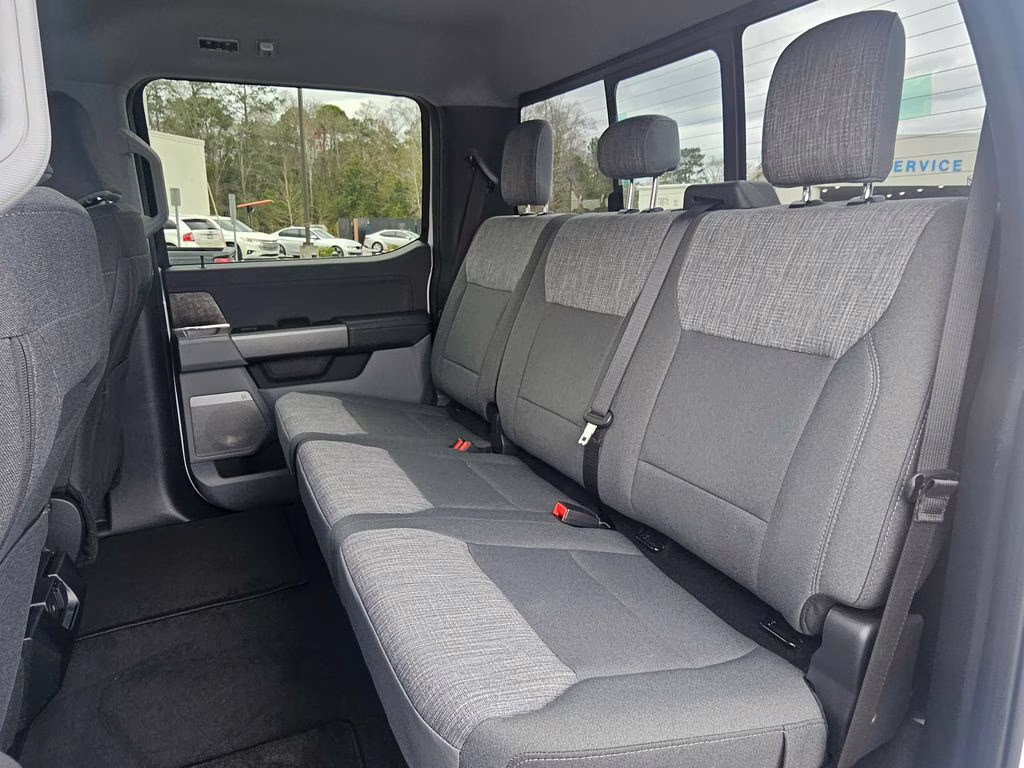 2026 Oxford White Ford Super Duty F-350 SRW XLT 4X4 Truck