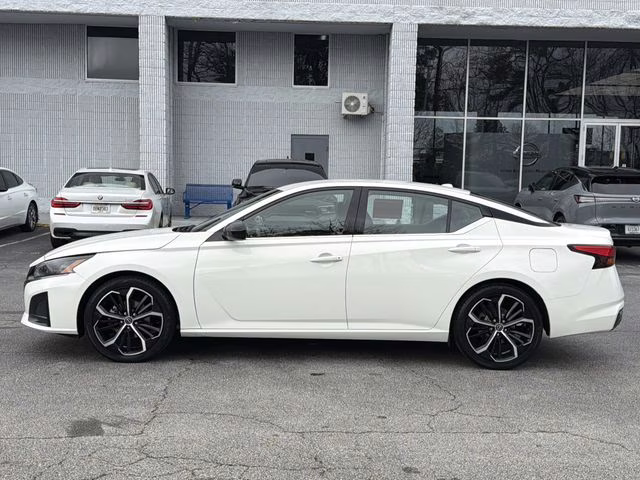 2024 Glacier White Nissan Altima 2.5 SR FWD Sedan